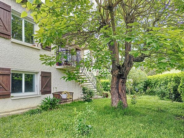 Plaisance du Touch (Hyper centre), Maison T5 de 115 m² avec un grand garage de 90m² sur un jardin arboré de 643m² au Calme