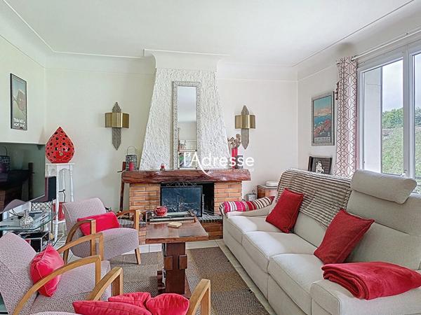 Plaisance du Touch (Hyper centre), Maison T5 de 115 m² avec un grand garage de 90m² sur un jardin arboré de 643m² au Calme