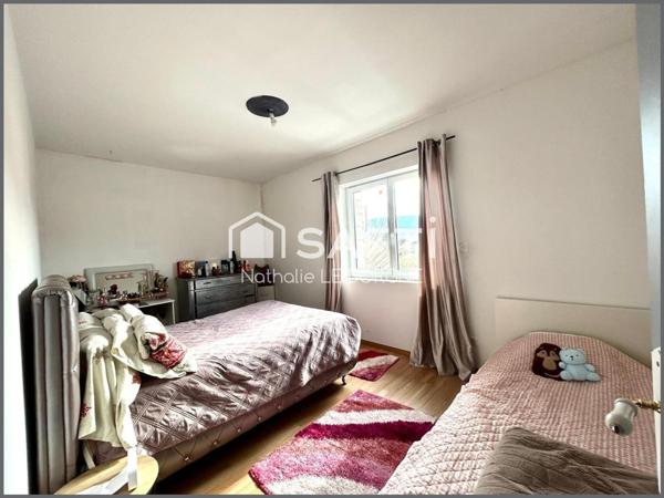 Maison de ville 5 chambres avec jardin et garages