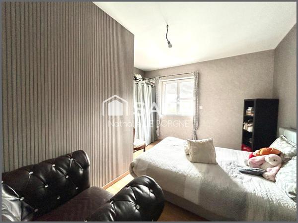 Maison de ville 5 chambres avec jardin et garages