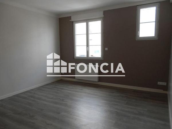 Location Appartement 2 pièces 46.77 m² - 8 ROUTE DE ROUEN Saumur 49400
