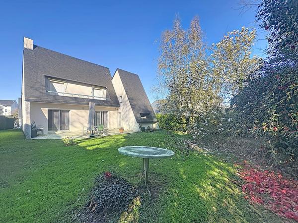 Maison familiale de 5 pièces à vendre à La Chapelle-sur-Erdre - Rare sur le marché !