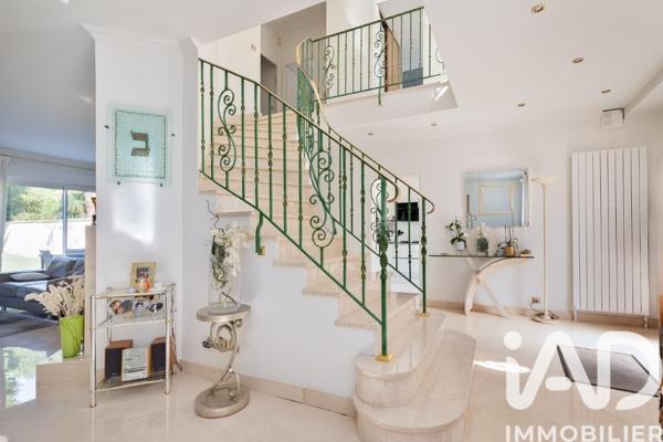 Maison à vendre 7 pièces 290 m² Saint-Brice-sous-Forêt