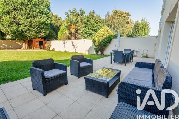 Maison à vendre 7 pièces 290 m² Saint-Brice-sous-Forêt