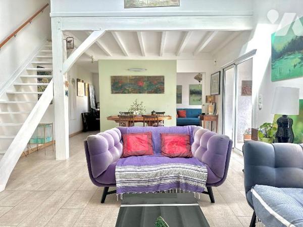 Située à Capbreton, aux portes d'Hossegor et à seulement quelques minutes du prestigieux golf d...