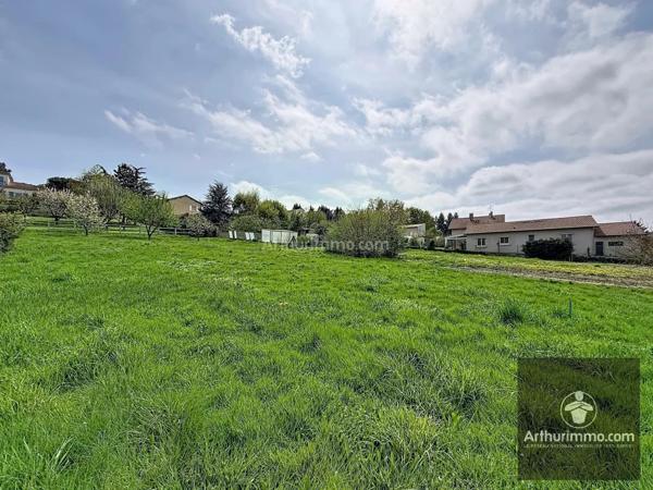 Vente Terrain 820 m2 à Commelle-Vernay