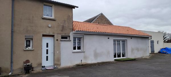 Maison à vendre 10 pièces SAINT GENEROUX (79)