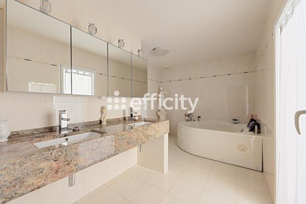 Maison 10 pièces - 300 m² Bien prestige