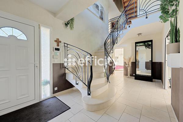 Maison 10 pièces - 300 m² Bien prestige