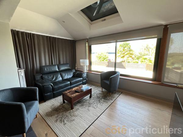 Vente
                Maison166 m² - 7 Pièces -
                    PLOEREN (56880)