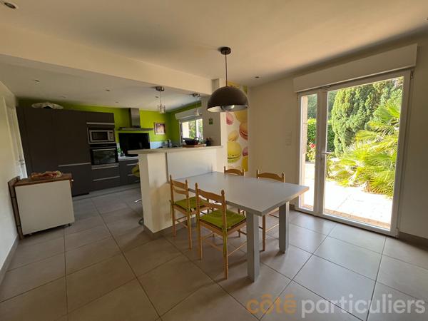 Vente
                Maison166 m² - 7 Pièces -
                    PLOEREN (56880)