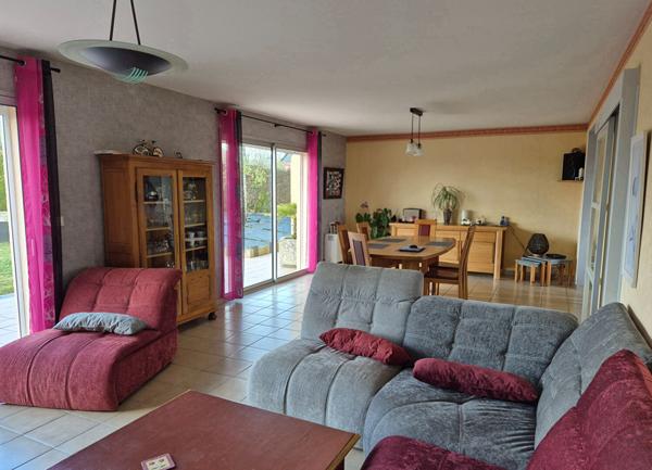 BODILIS - Maison familiale 6 pièces - Centre bourg Bodilis