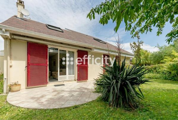 Maison
         6 pièces
        - 143 m² Exclusivité 540 000 € *