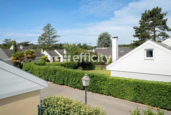 Maison
         6 pièces
        - 143 m² Exclusivité 540 000 € *