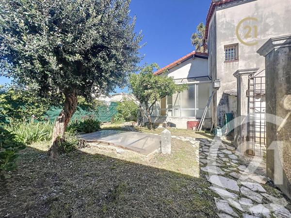 Maison à vendre  5 pièces - 77,76 m2 ANTIBES - 06