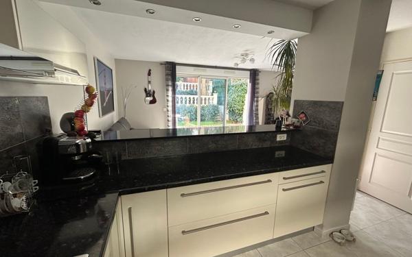 Maison à vendre    3 pièces • 69,50 m2 Marseille 9