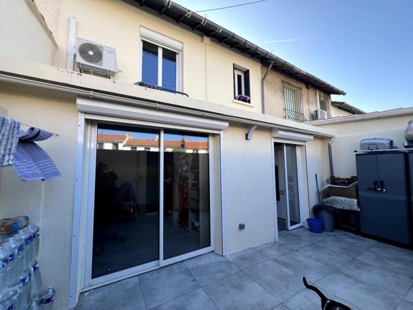 Maison mitoyenne entièrement rénovée