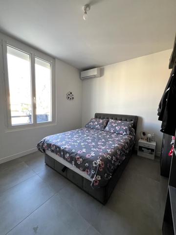 Maison mitoyenne entièrement rénovée