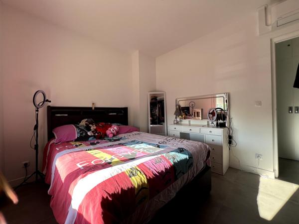 Maison mitoyenne entièrement rénovée