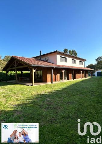 Maison à vendre 10 pièces 203 m² Saint-Julien-en-Born