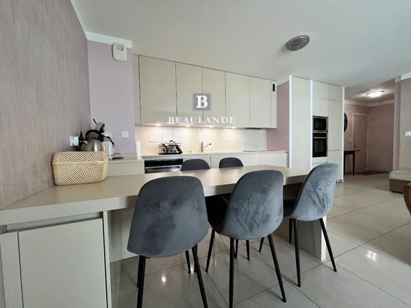 LA BAULE- CENTRE - T3 AVEC TERRASSE, GARAGE ET CAVE, La baule escoublac 44500