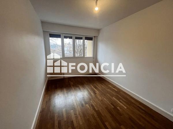 Location Appartement 4 pièces 77.51 m² - 1-9 AV DU GENERAL TEISSIER Charleville Mezieres 08000