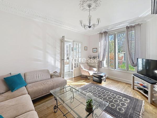 Superbe maison meulière de 155 m² ? Quartier des Abbesses à Chelles