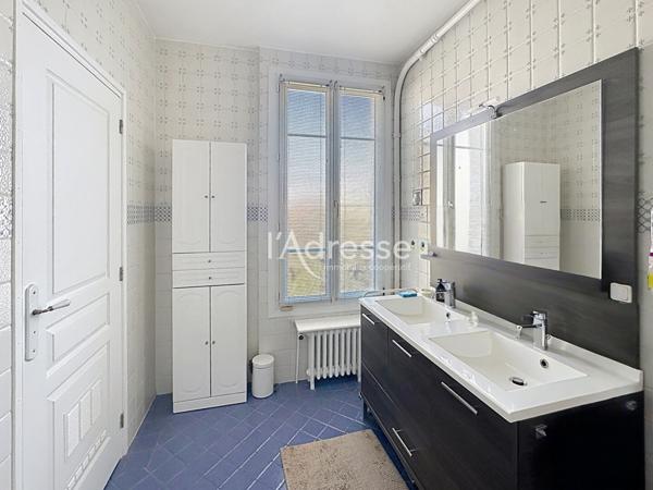 Superbe maison meulière de 155 m² ? Quartier des Abbesses à Chelles