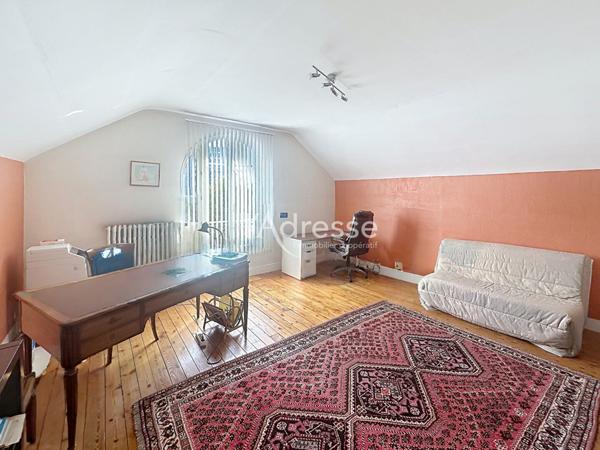 Superbe maison meulière de 155 m² ? Quartier des Abbesses à Chelles