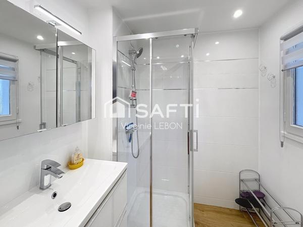 PROCHE PLAGE , REFAIT A NEUF TOUT EQUIPÉ