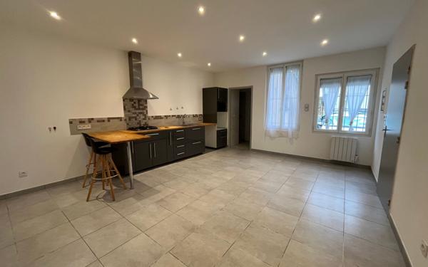 Appartement à louer    2 pièces •  Castries