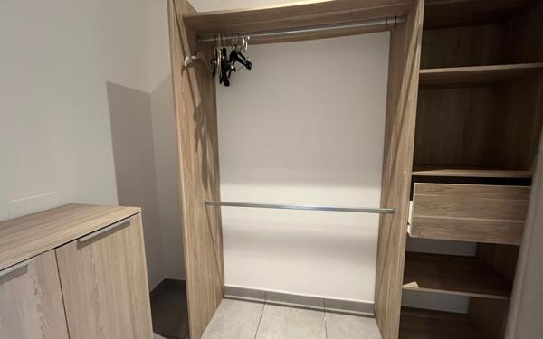 Appartement à louer    2 pièces •  Castries