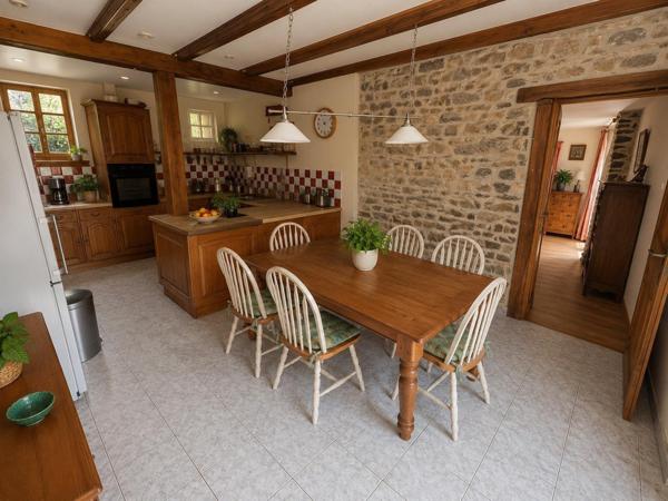 Maison à NOTRE-DAME-DE-LIVOYE, 50370 - 6 pièces 151m²