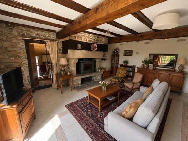 Maison à NOTRE-DAME-DE-LIVOYE, 50370 - 6 pièces 151m²