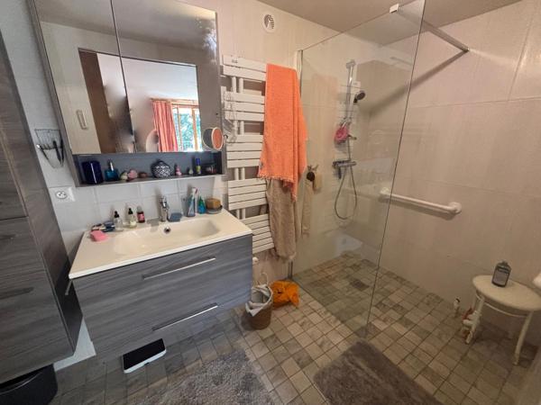 Maison à NOTRE-DAME-DE-LIVOYE, 50370 - 6 pièces 151m²