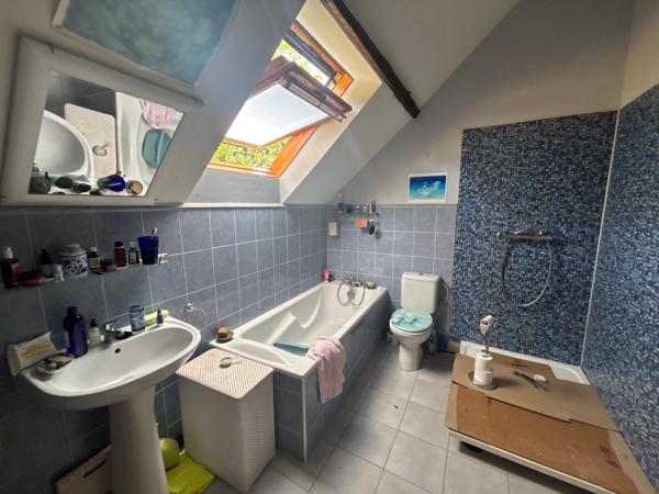 Maison à NOTRE-DAME-DE-LIVOYE, 50370 - 6 pièces 151m²