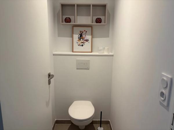 APPARTEMENT T2 A LOUER - ST DIDIER AU MONT D OR Centre et Sud Est 49.52 m 2 1 200 € charges comprises par mois
