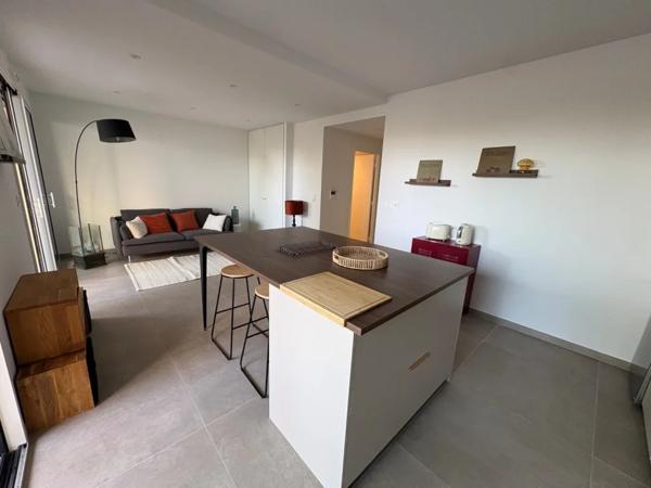 APPARTEMENT T2 A LOUER - ST DIDIER AU MONT D OR Centre et Sud Est 49.52 m 2 1 200 € charges comprises par mois