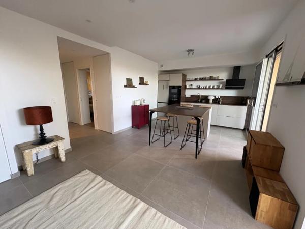 APPARTEMENT T2 A LOUER - ST DIDIER AU MONT D OR Centre et Sud Est 49.52 m 2 1 200 € charges comprises par mois