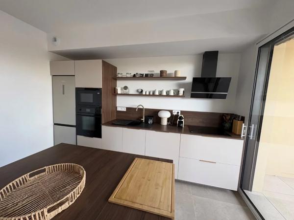 APPARTEMENT T2 A LOUER - ST DIDIER AU MONT D OR Centre et Sud Est 49.52 m 2 1 200 € charges comprises par mois