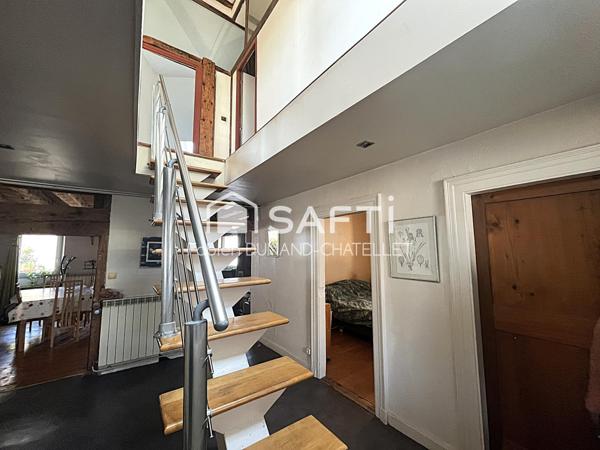 Duplex unique 150m2 dans tour historique !
