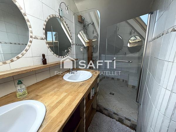 Duplex unique 150m2 dans tour historique !