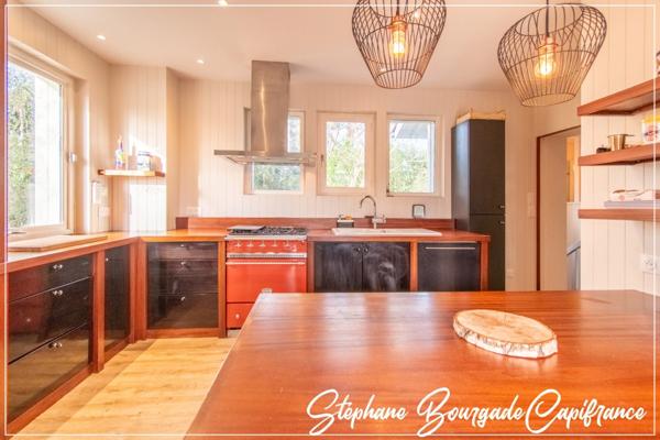 Dpt Pyrénées Atlantiques (64), à vendre BIDART Villa 169 m2 avec piscine