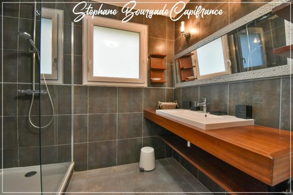 Dpt Pyrénées Atlantiques (64), à vendre BIDART Villa 169 m2 avec piscine