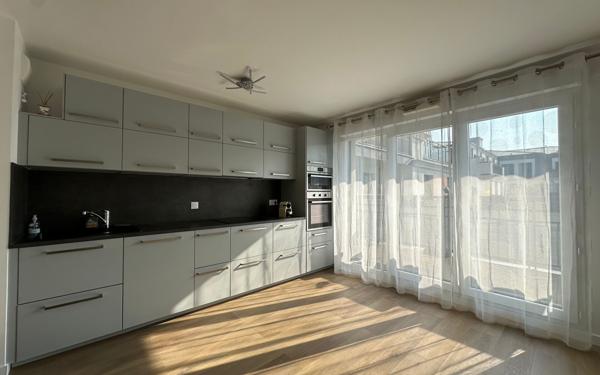 Appartement à vendre    4 pièces • 76,43 m2 Pontoise