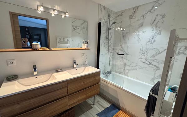 Maison à vendre    5 pièces •  Rochefort