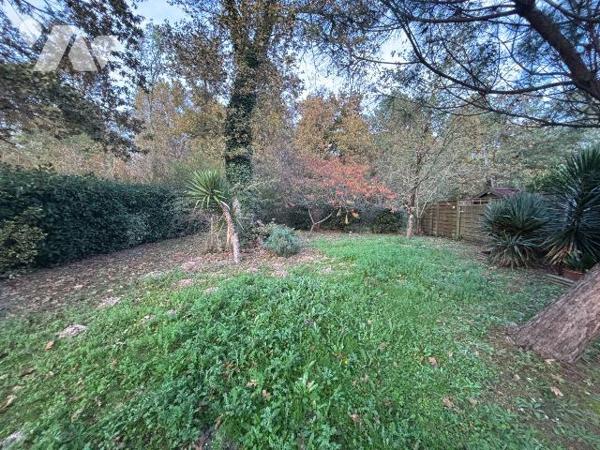 A VENDRE, Gironde, proche Bordeaux, SAINT AUBIN DE MEDOC, dans un secteur calme proche du centr...