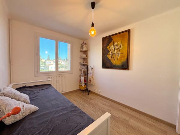 Hyères - Appartement T5 - Entièrement rénové - Vue dégagée - Calme - Lumineux