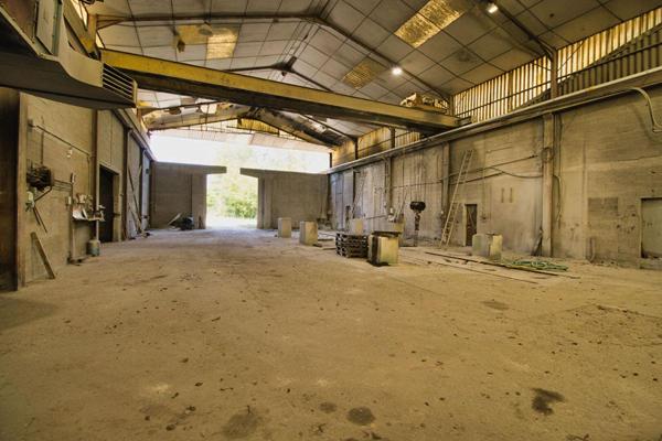 LOCAL D'ACTIVITE, ENTREPOTS sur  3,6 hectares - Ancien site granitier