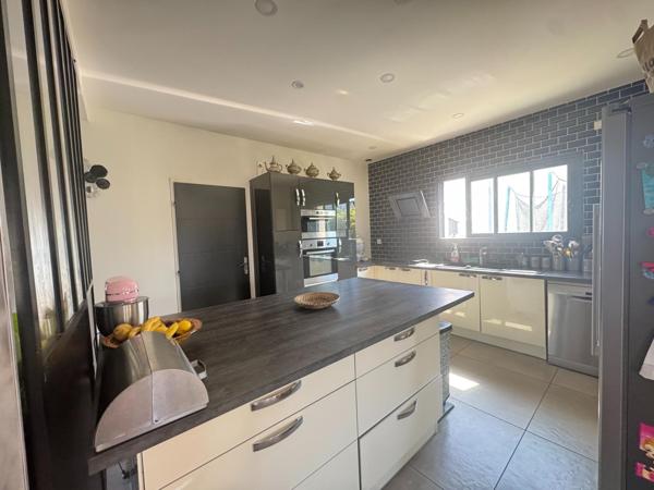 Maison 175 m² au calme, avec piscine, vue Vercors.